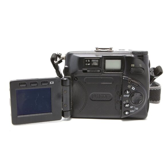 Vintage Nikon Coolpix 5000 5MP Digital Camera Swivel LCD Y2K Video Photography - Picture 6 of 14